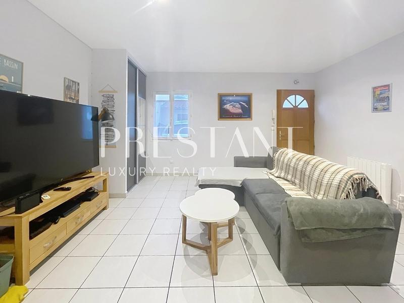 Appartement - 60 m² - 3 pièces