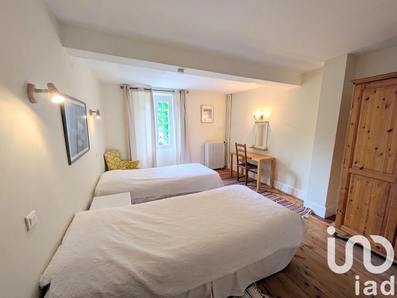 Maison - 303 m² - 19 pièces