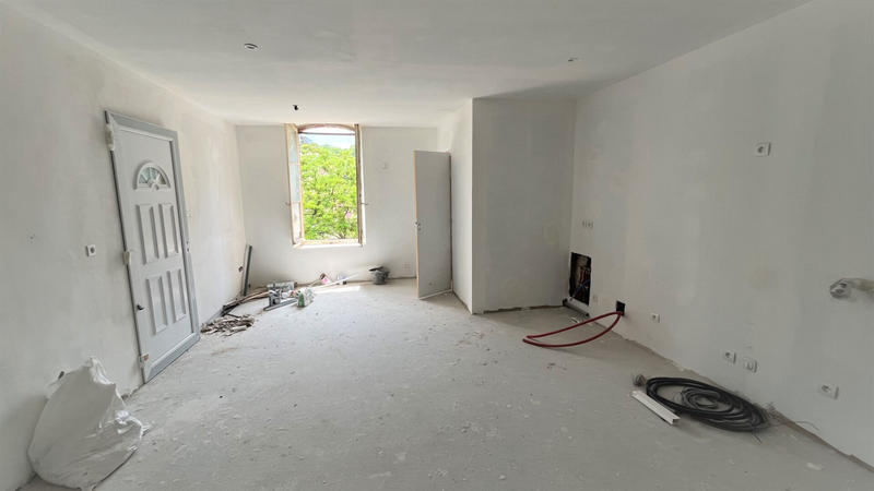 Immeuble - 240 m² - 7 pièces