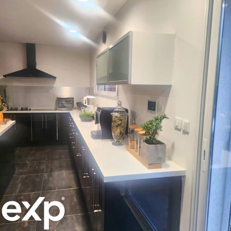 Maison ancienne - 214 m² - 3 pièces