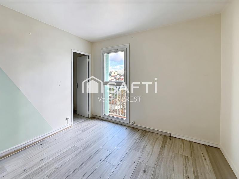 Appartement - 100 m² - 5 pièces