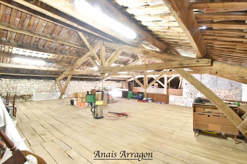 Maison en pierre - 80 m² - 3 pièces