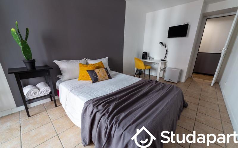 Chambre - 14 m² - 1 pièce