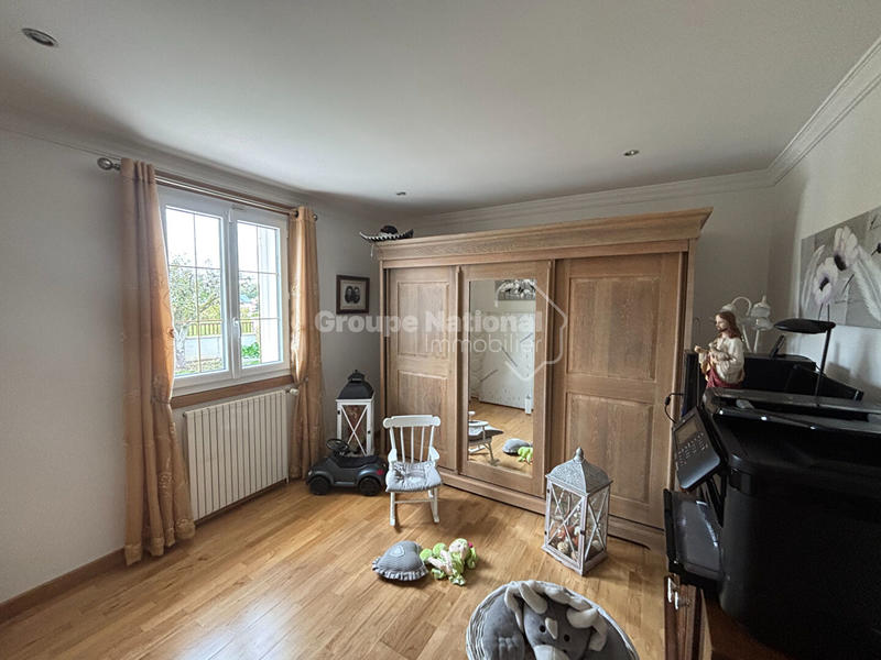 Maison - 159 m² - 9 pièces