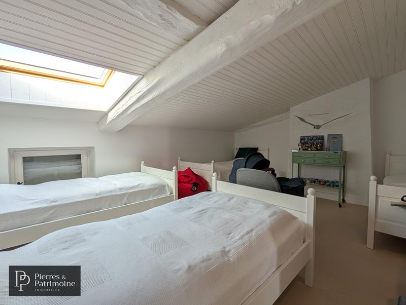 Propriété - 362 m² - 11 pièces