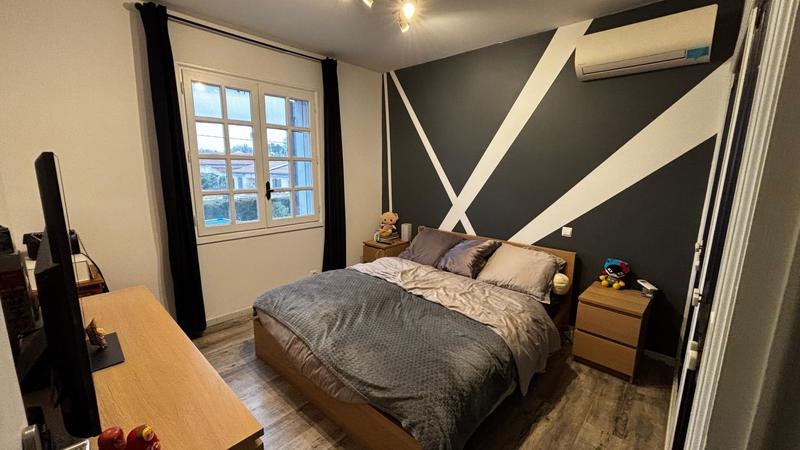 Maison - 180 m² - 7 pièces