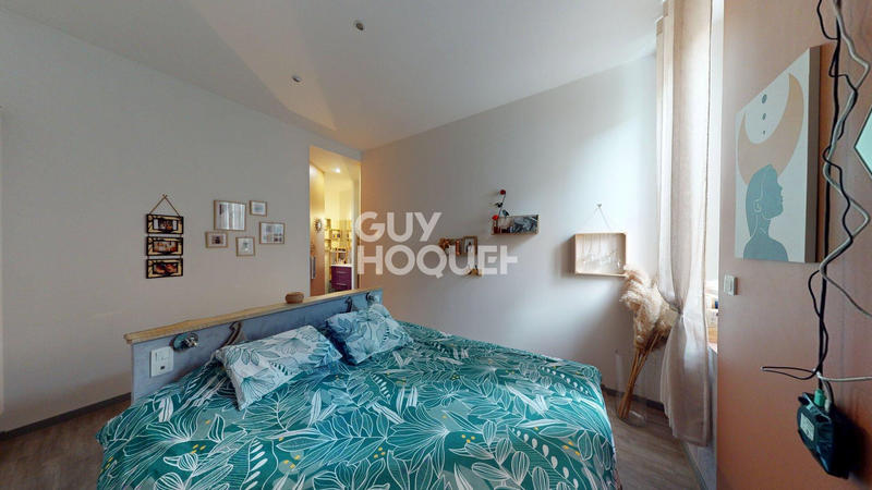 Maison - 270 m² - 8 pièces