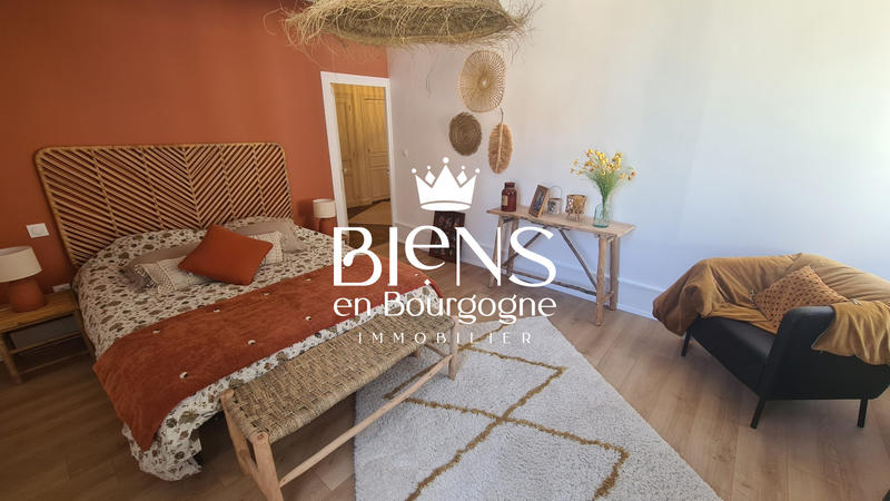 Maison - 259 m² - 8 pièces