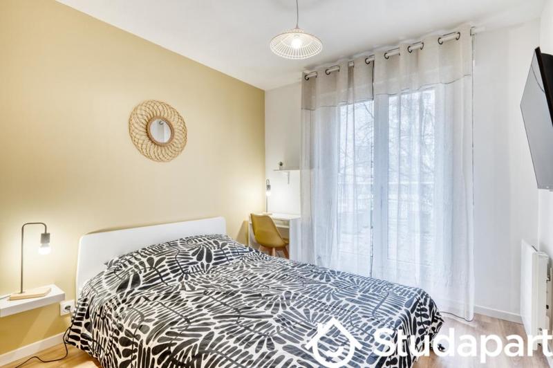 Chambre - 10 m² - 1 pièce