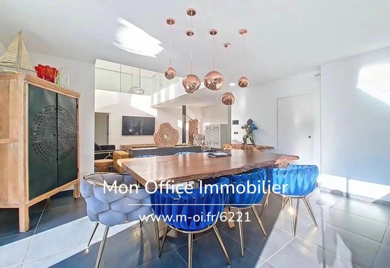 Villa - 276 m² - 7 pièces