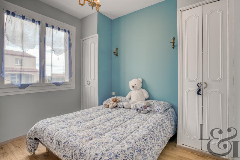 Maison - 240 m² - 11 pièces