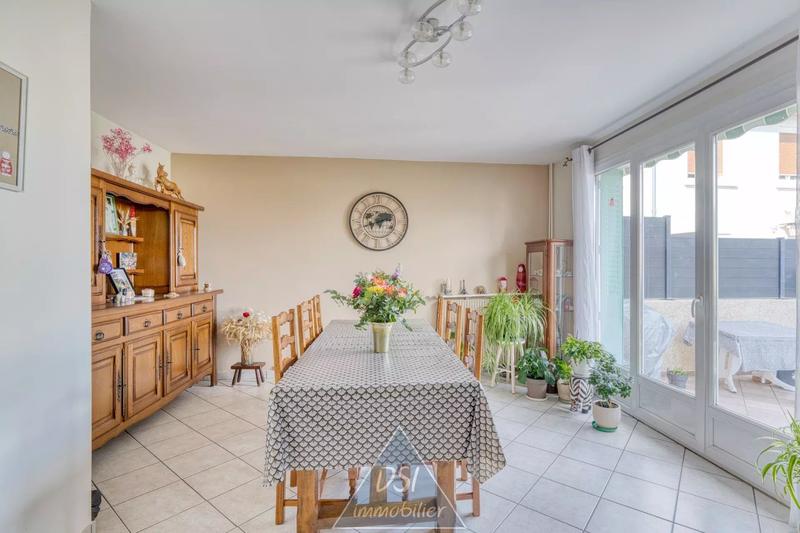 Maison - 92 m² - 6 pièces