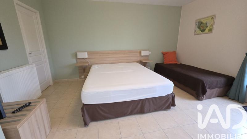 Maison - 240 m² - 9 pièces