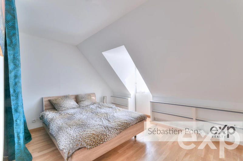 Maison - 177 m² - 7 pièces