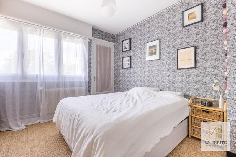 Appartement - 100 m² - 6 pièces