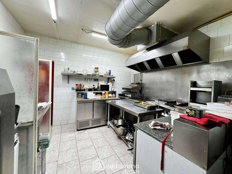 Local commercial - 102 m² - 3 pièces