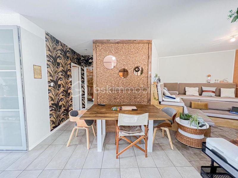 Maison - 82 m² - 4 pièces