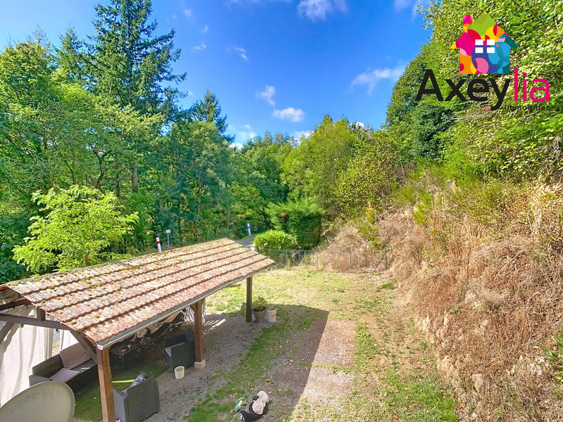 Maison - 99 m² - 5 pièces