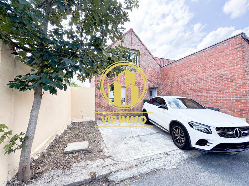 Maison - 83 m² - 4 pièces