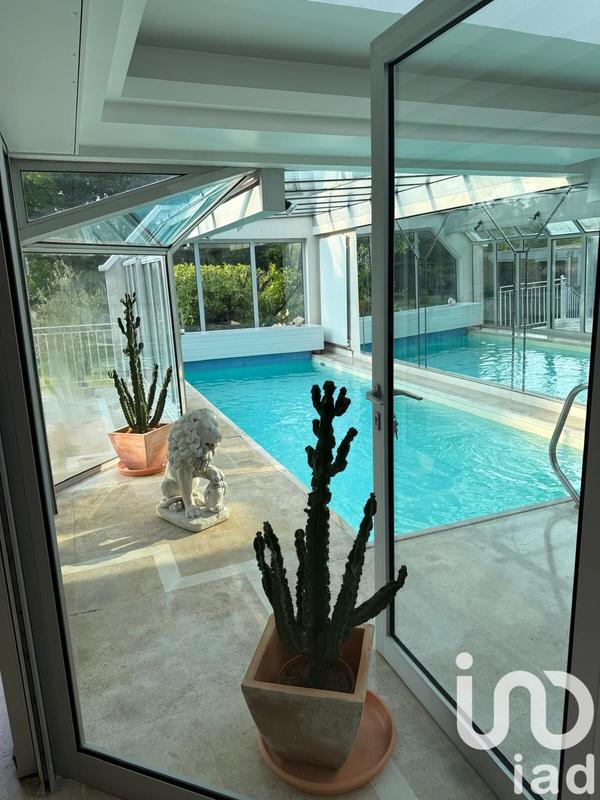 Maison - 512 m² - 9 pièces