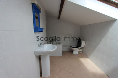 Appartement - 107 m² - 3 pièces