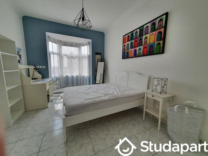 Chambre - 13 m² - 1 pièce