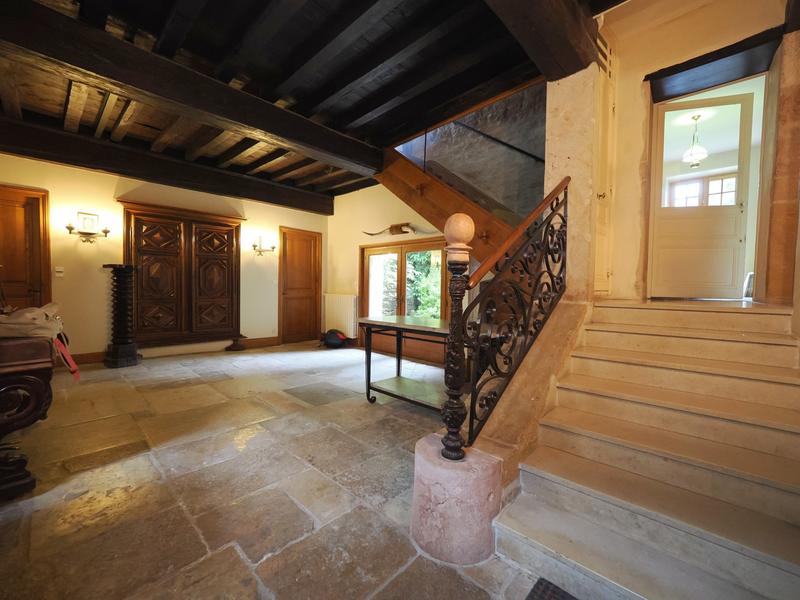 Maison - 344 m² - 15 pièces