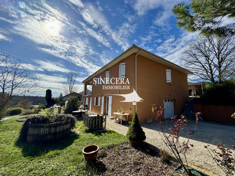 Maison - 200 m² - 10 pièces