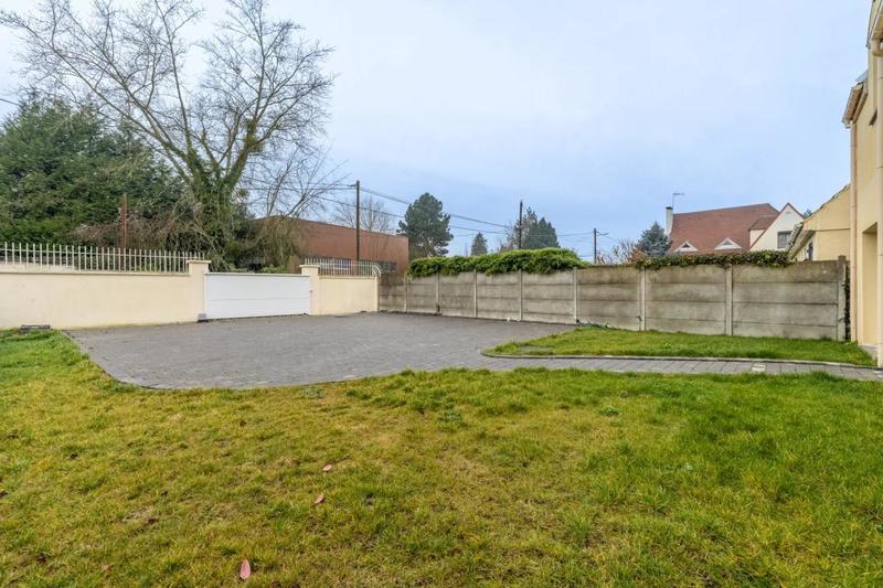 Maison - 141 m² - 6 pièces