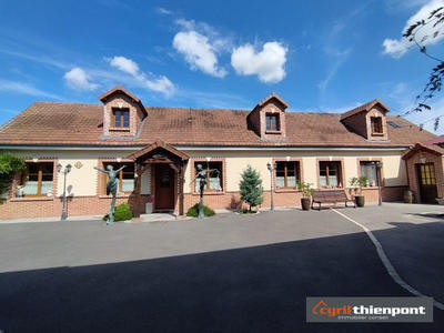 Propriété - 323 m² - 12 pièces