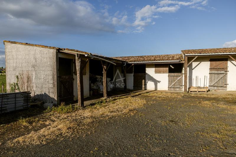 Maison de domaine - 218 m² - 20 pièces