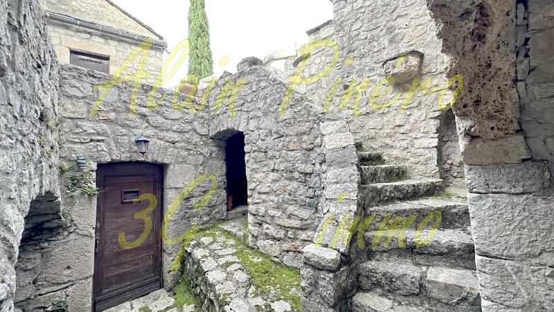 Maison - 184 m² - 10 pièces