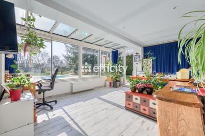 Maison - 171 m² - 7 pièces