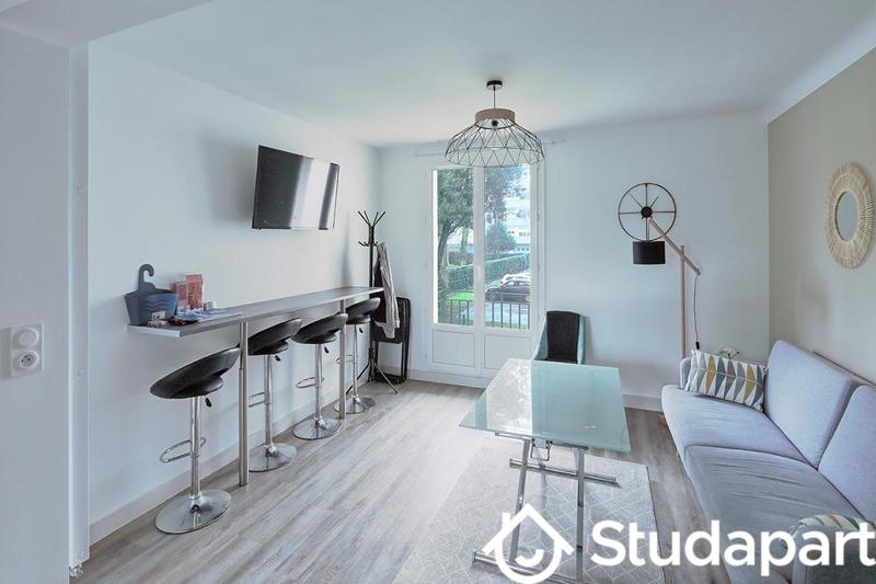 Chambre - 11 m² - 1 pièce