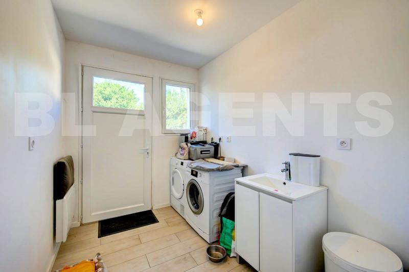 Maison traditionnelle - 117 m² - 7 pièces