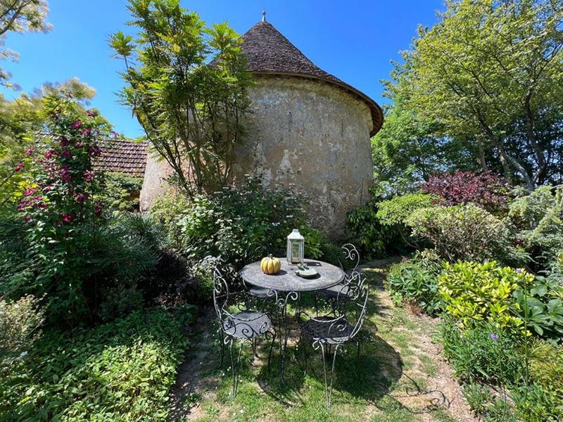 Maison - 225 m² - 9 pièces