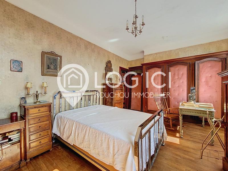 Maison - 246 m² - 7 pièces