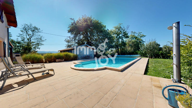 Maison - 133 m² - 7 pièces