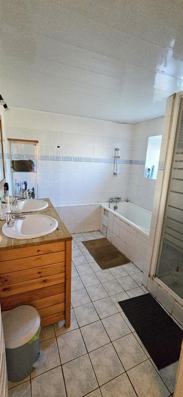 Maison - 172 m² - 9 pièces