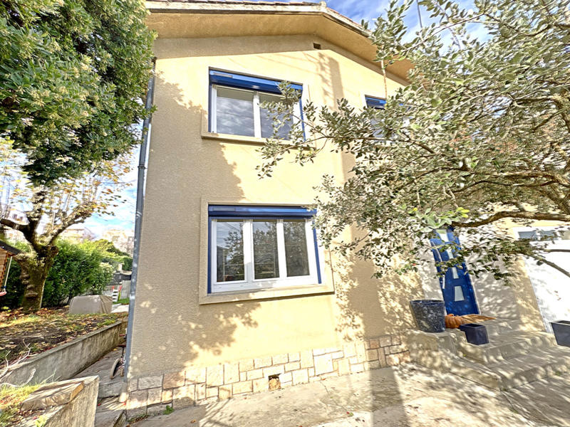 Maison - 102 m² - 5 pièces