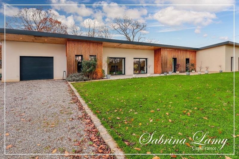 Maison - 166 m² - 7 pièces