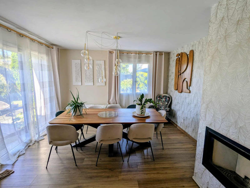 Maison - 200 m² - 10 pièces