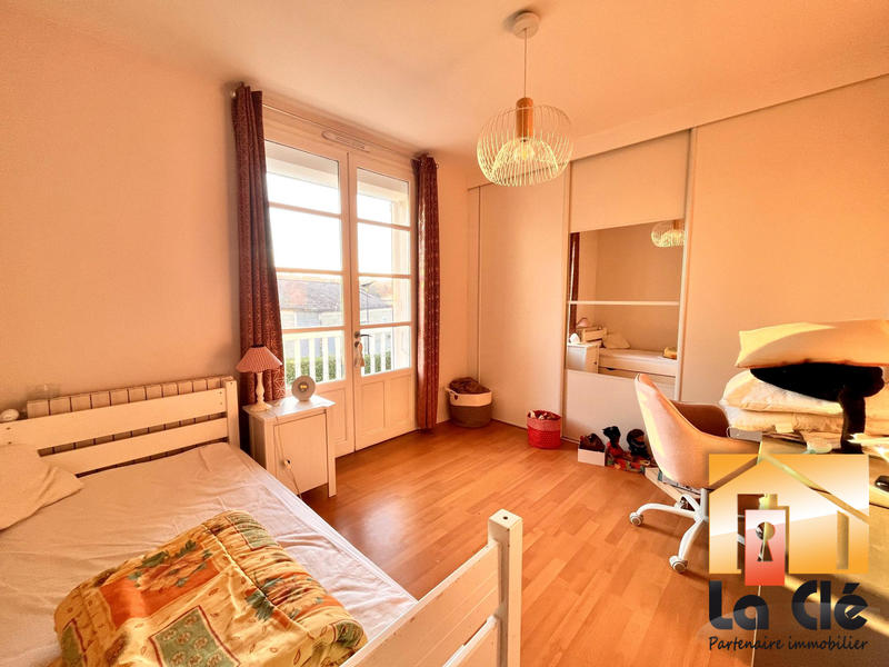 Maison - 278 m² - 7 pièces