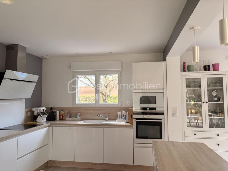 Pavillon - 138 m² - 7 pièces