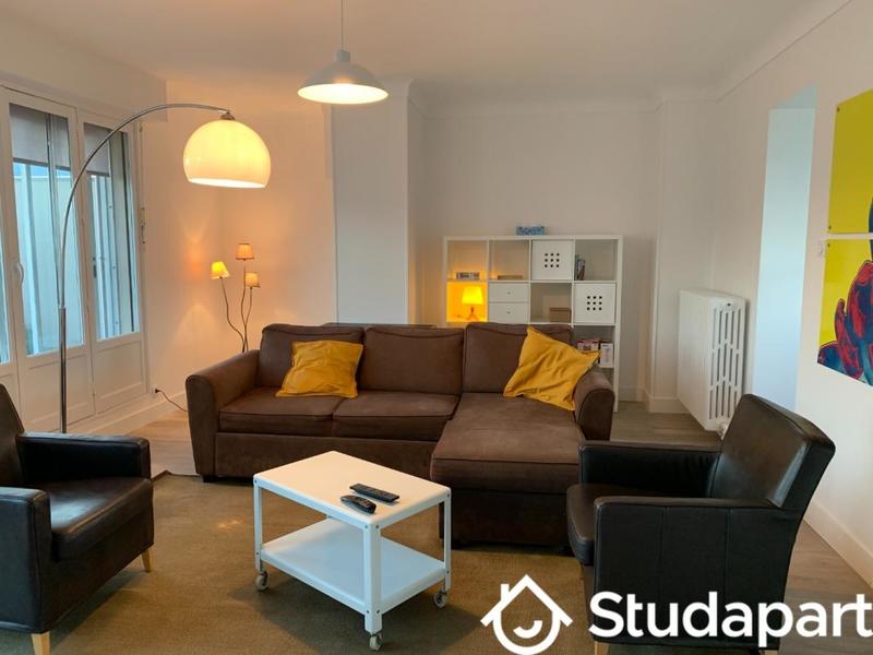 Chambre - 12 m² - 1 pièce