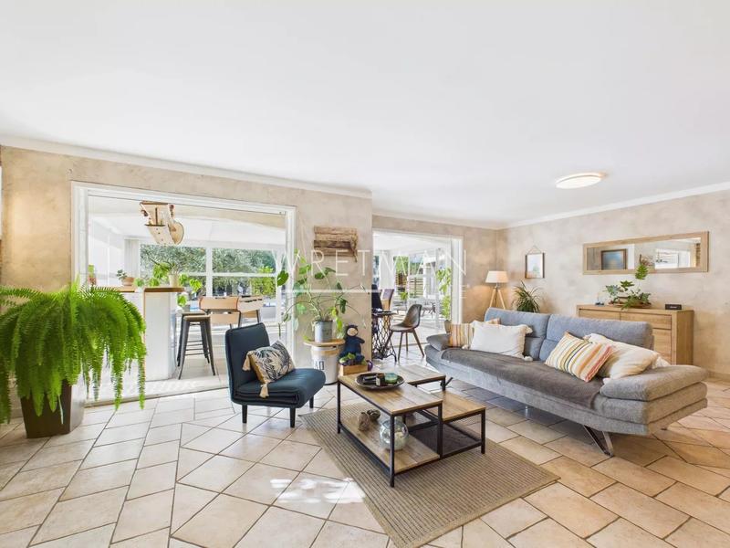 Villa - 163 m² - 6 pièces