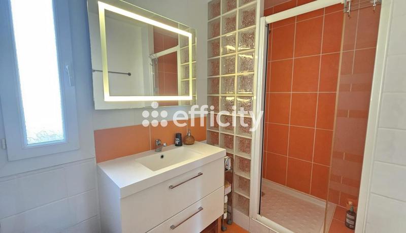 Maison - 92 m² - 5 pièces