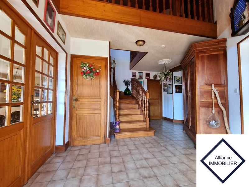 Maison - 151 m² - 7 pièces