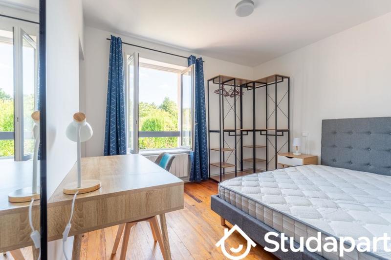 Chambre - 10 m² - 1 pièce