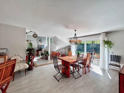 Maison ancienne - 216 m² - 8 pièces